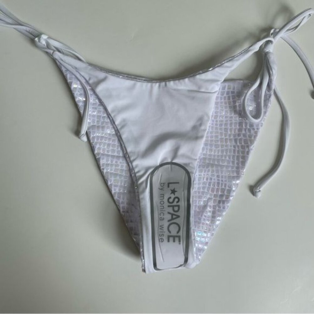 l*space White Triangle String Bikini Set - Picture 5 of 6